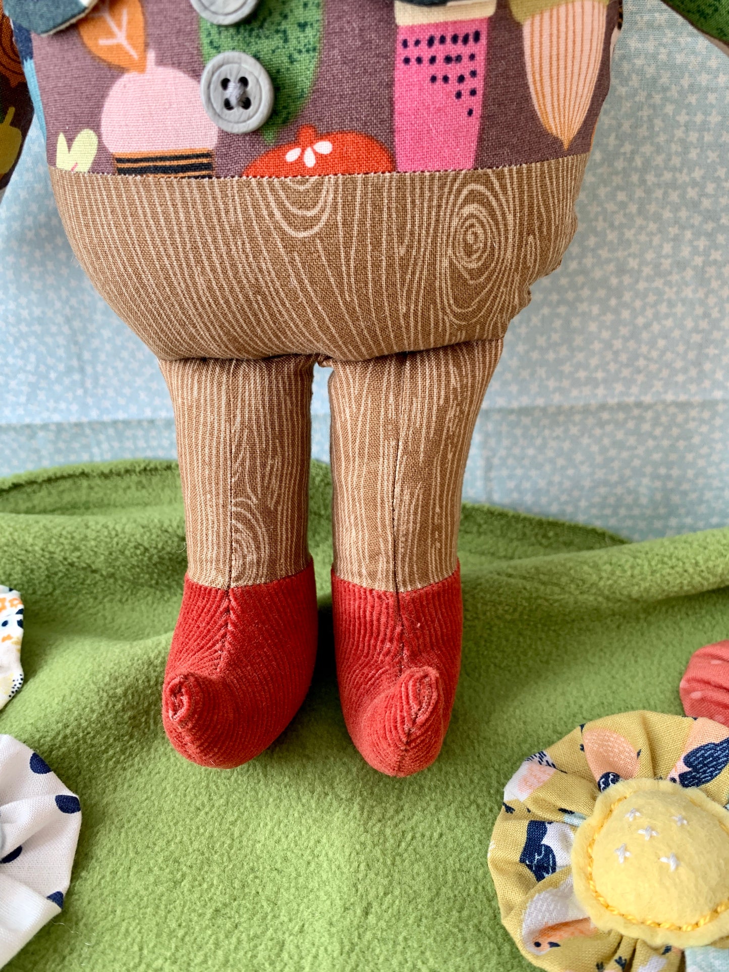 PREORDER: Otis the Gnome doll with acorns and a hat