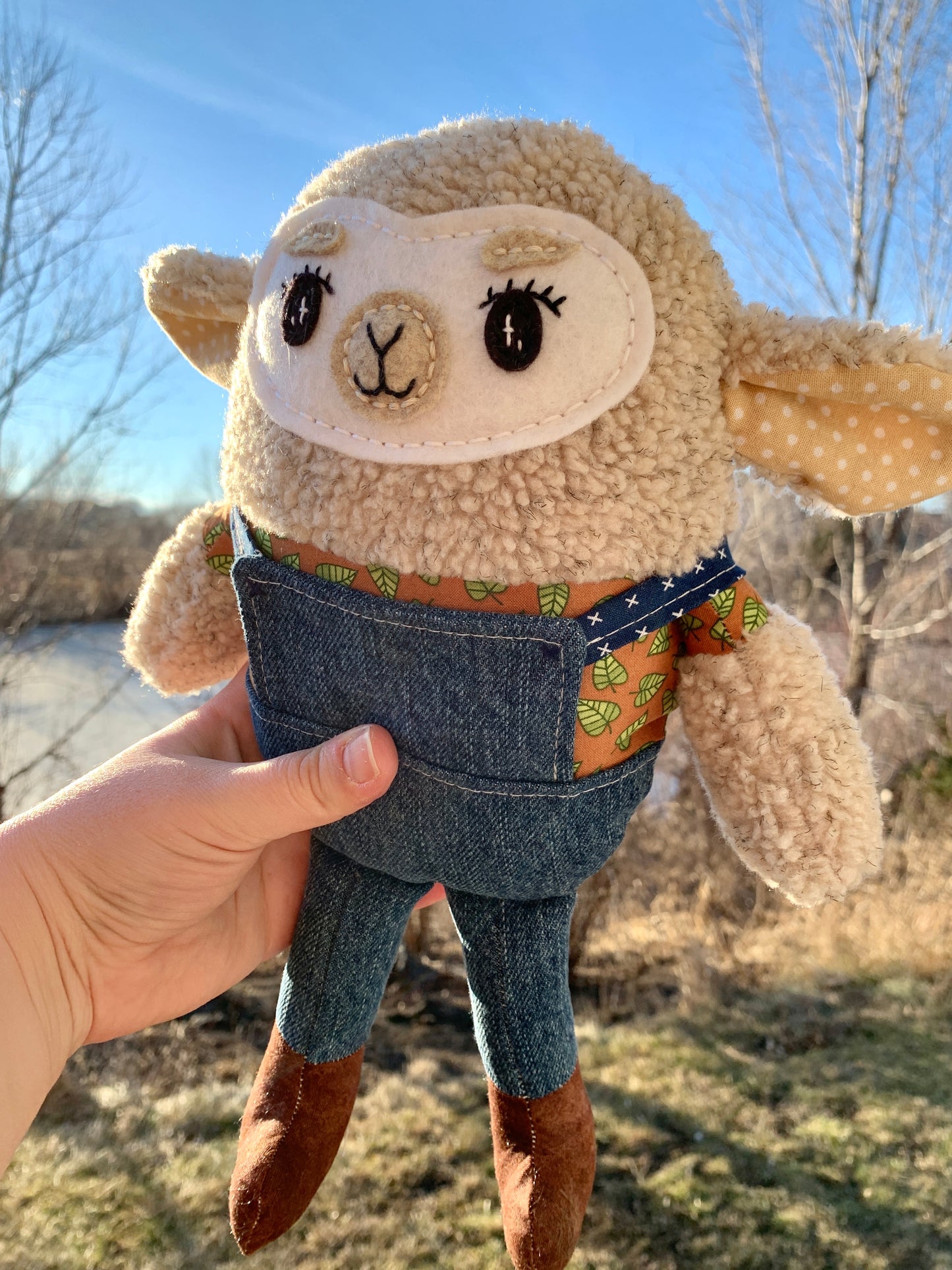 Stevie the Sheep with leaves and jean overalls